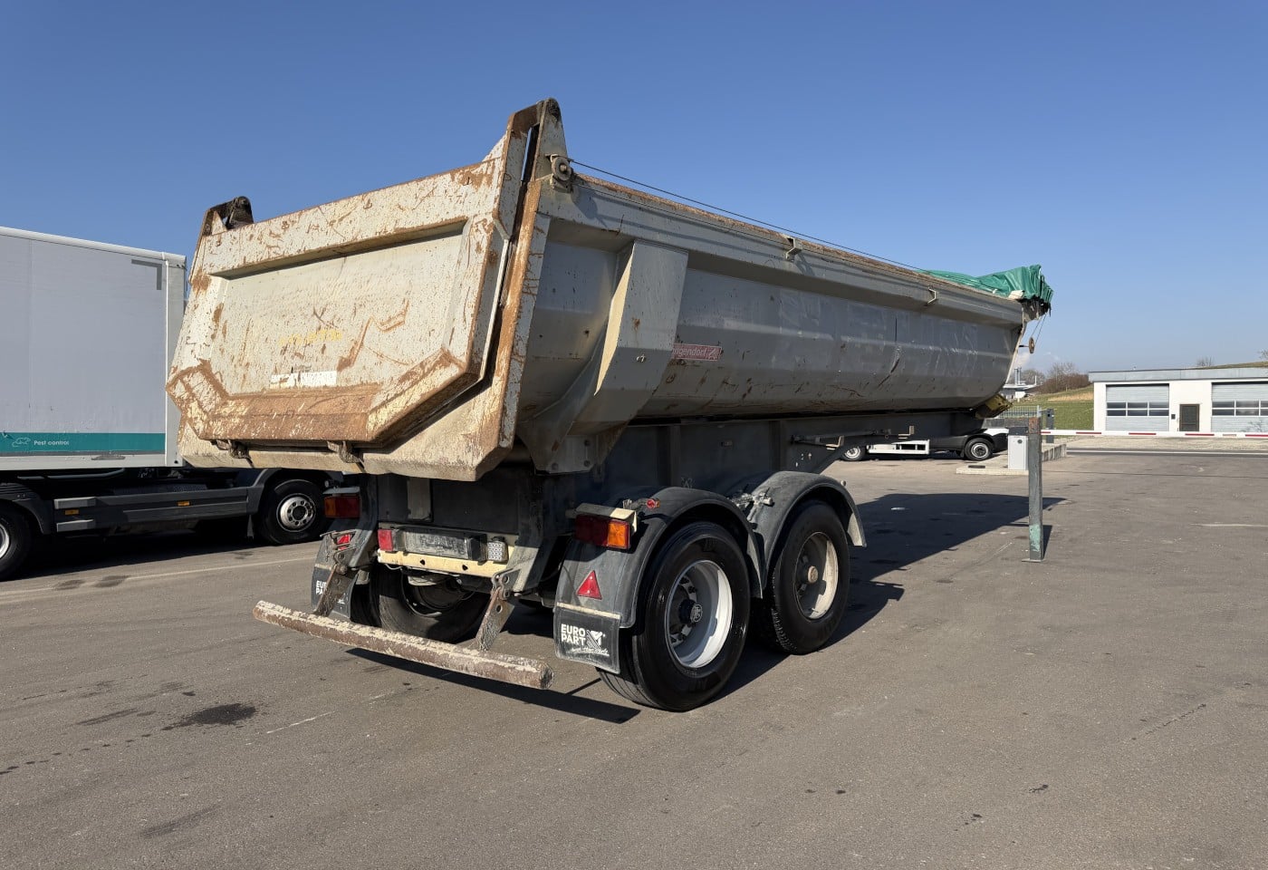 MOTO6625_3052900 vehicle image