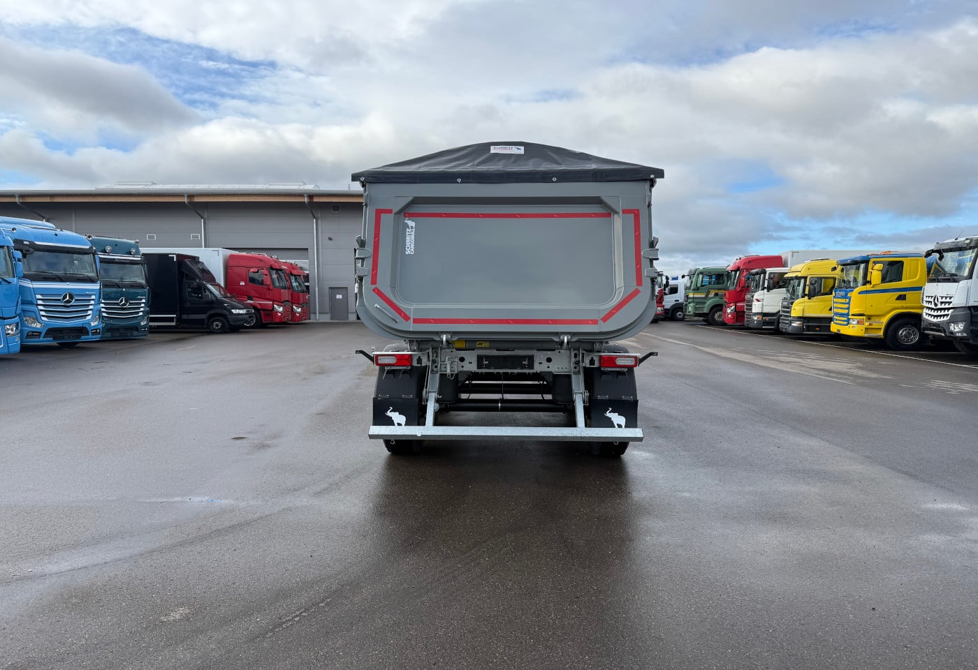 MOTO6625_3049670 vehicle image