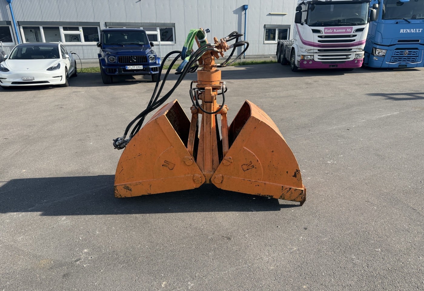 MOTO6625_3049632 vehicle image