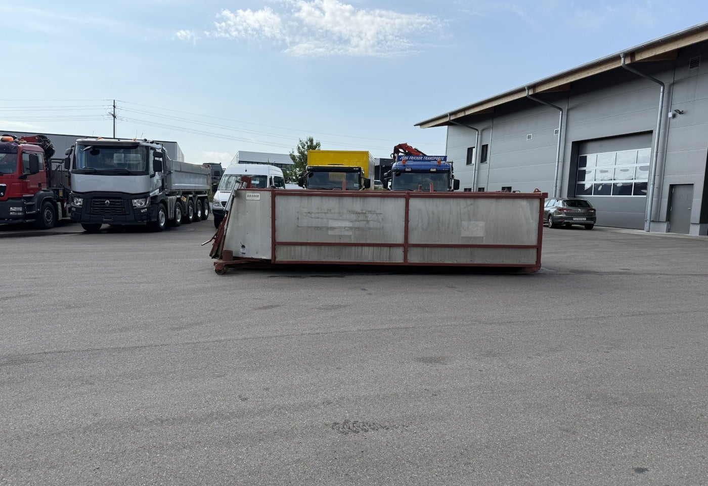 MOTO6625_3049564 vehicle image