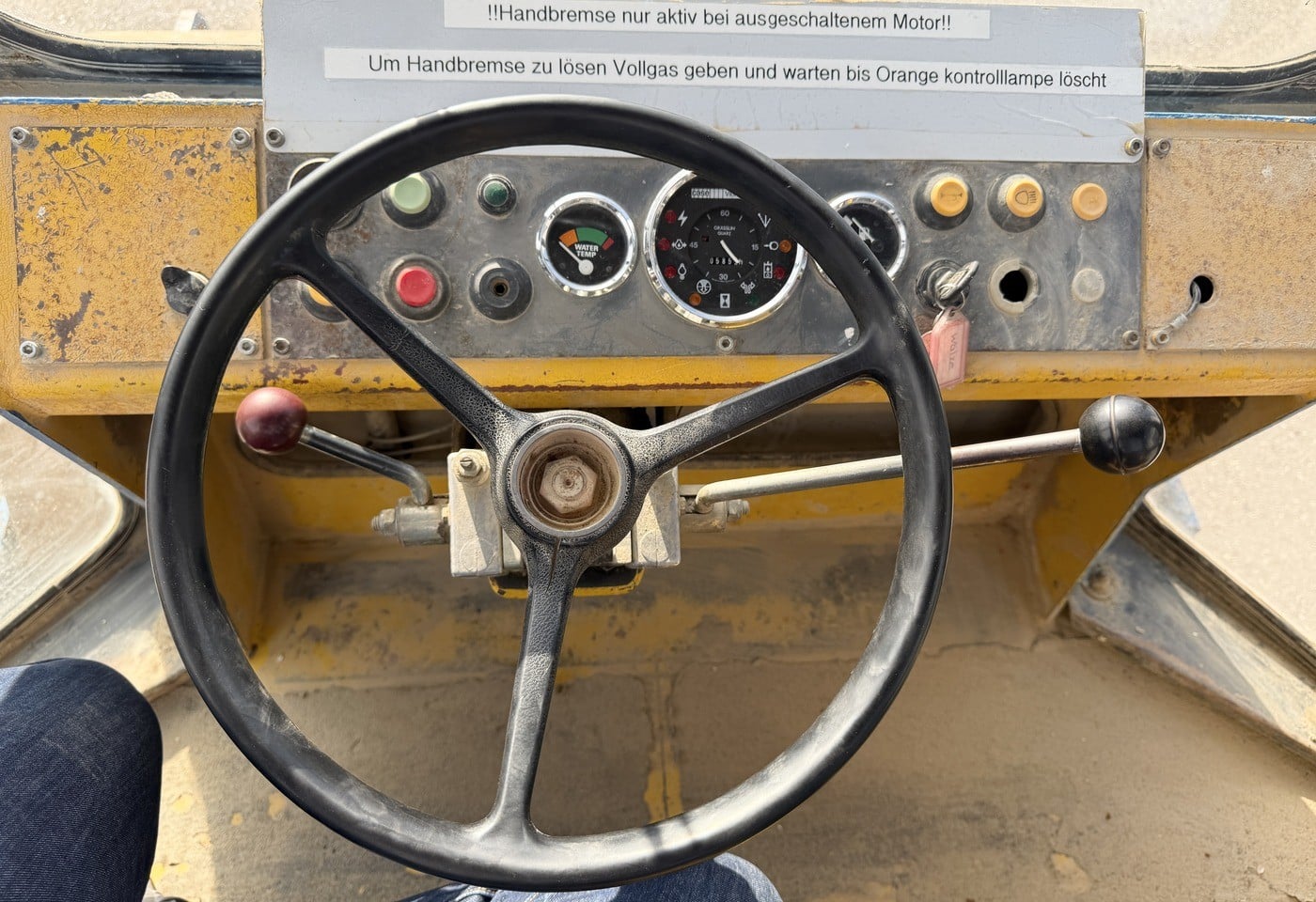 MOTO6625_3052859 vehicle image