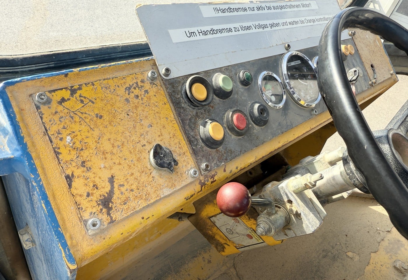 MOTO6625_3052859 vehicle image
