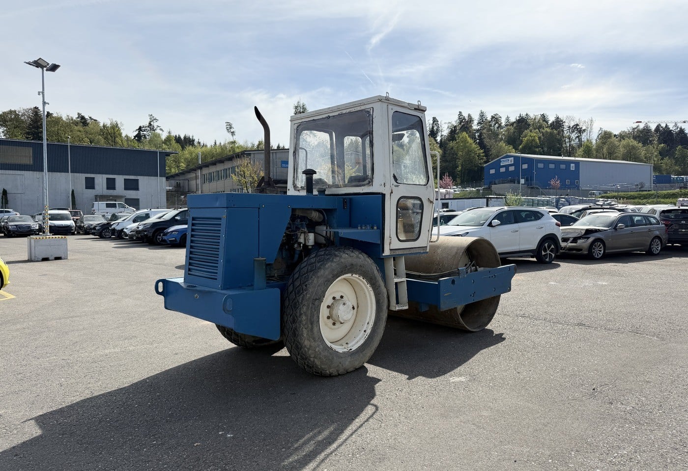 MOTO6625_3052859 vehicle image