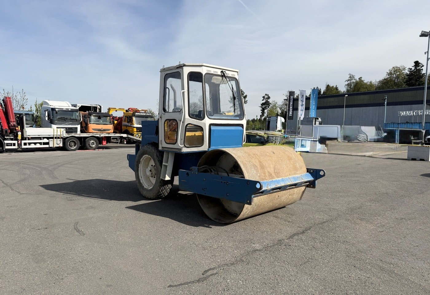 MOTO6625_3052859 vehicle image