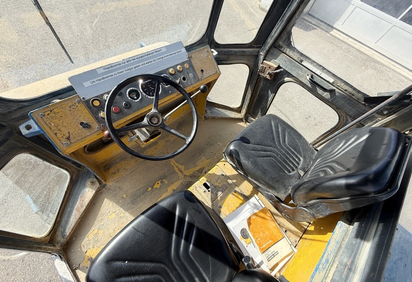 MOTO6625_3052859 vehicle image