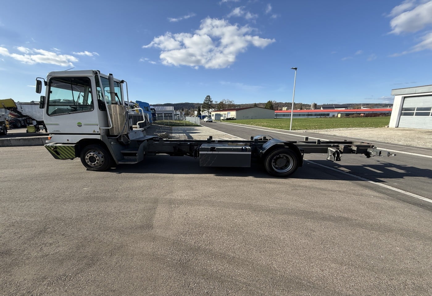 MOTO6625_3049650 vehicle image