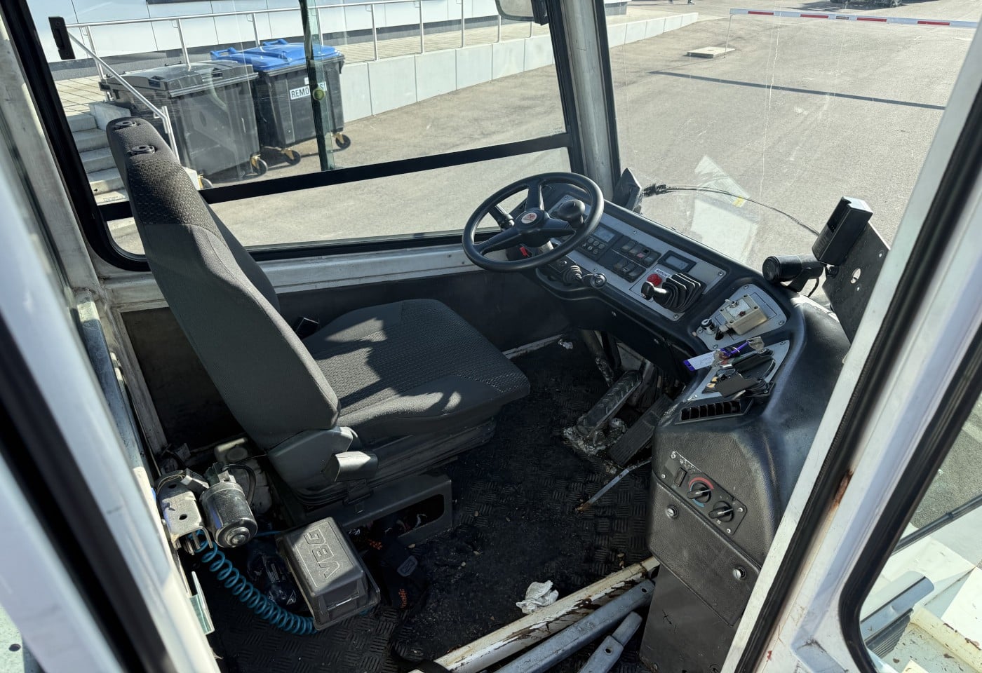 MOTO6625_3052889 vehicle image