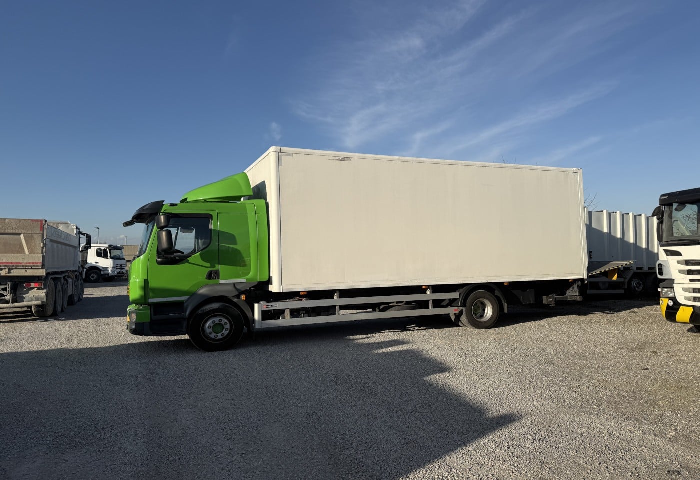 MOTO6625_3053652 vehicle image