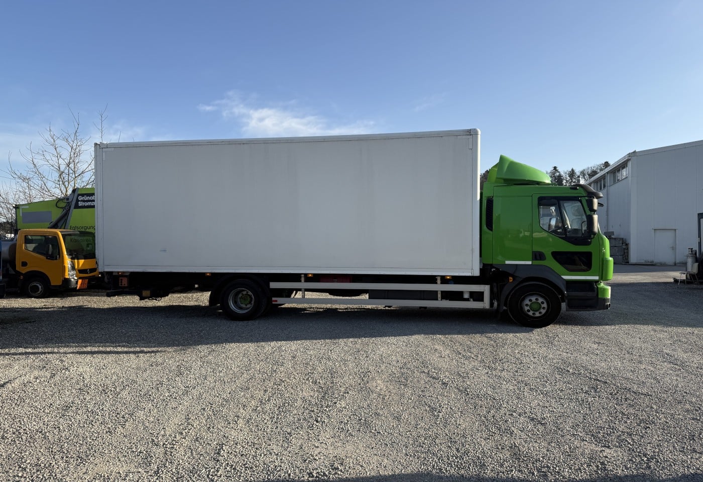 MOTO6625_3053652 vehicle image