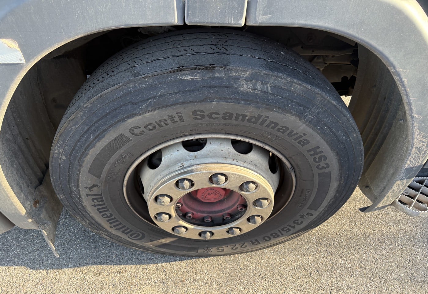 MOTO6625_3050040 vehicle image