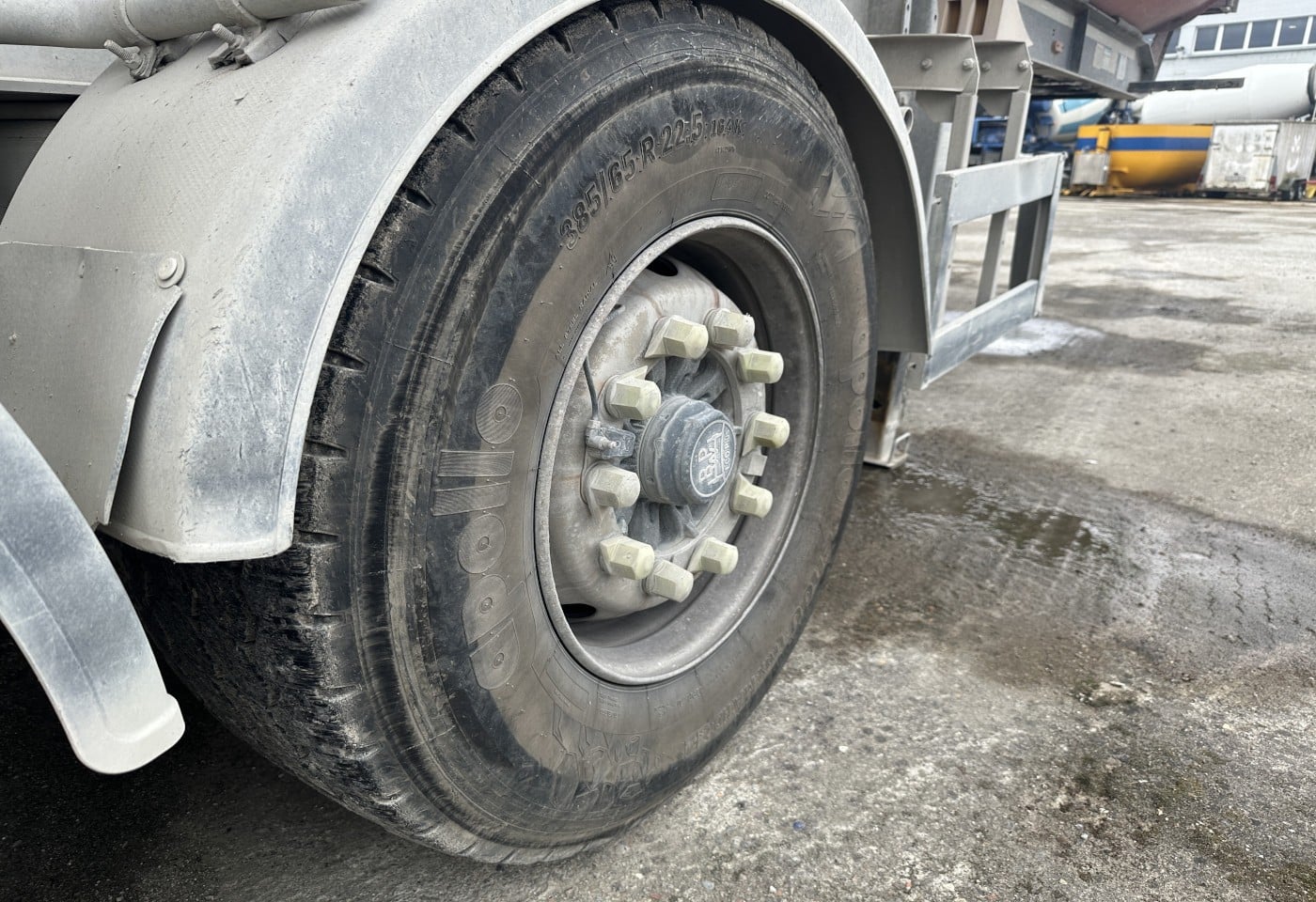 MOTO6625_3050203 vehicle image