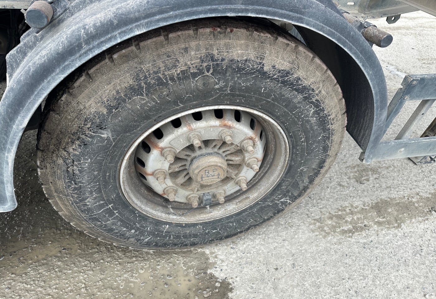 MOTO6625_3053264 vehicle image