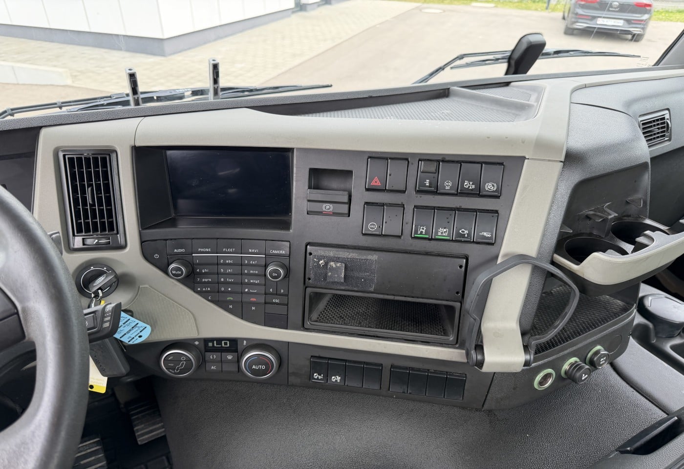 MOTO6625_3049620 vehicle image