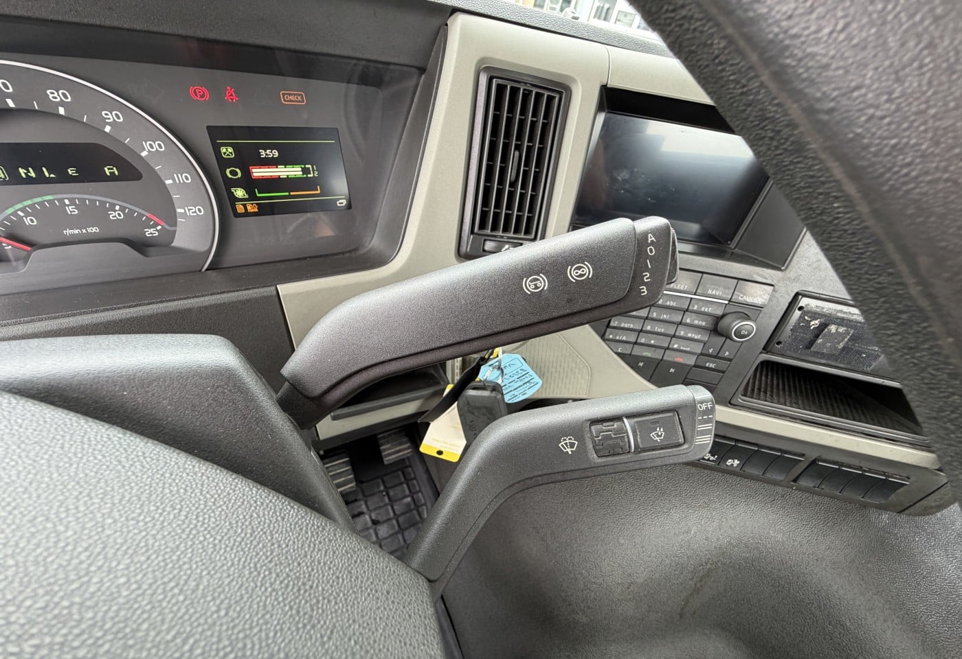 MOTO6625_3049620 vehicle image