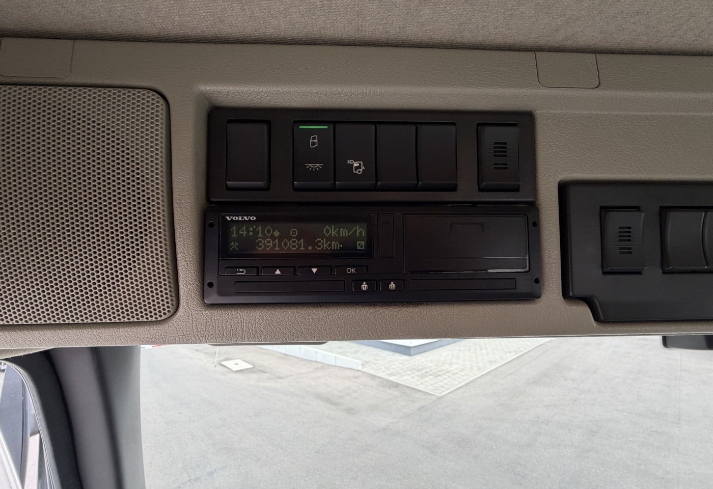 MOTO6625_3049620 vehicle image