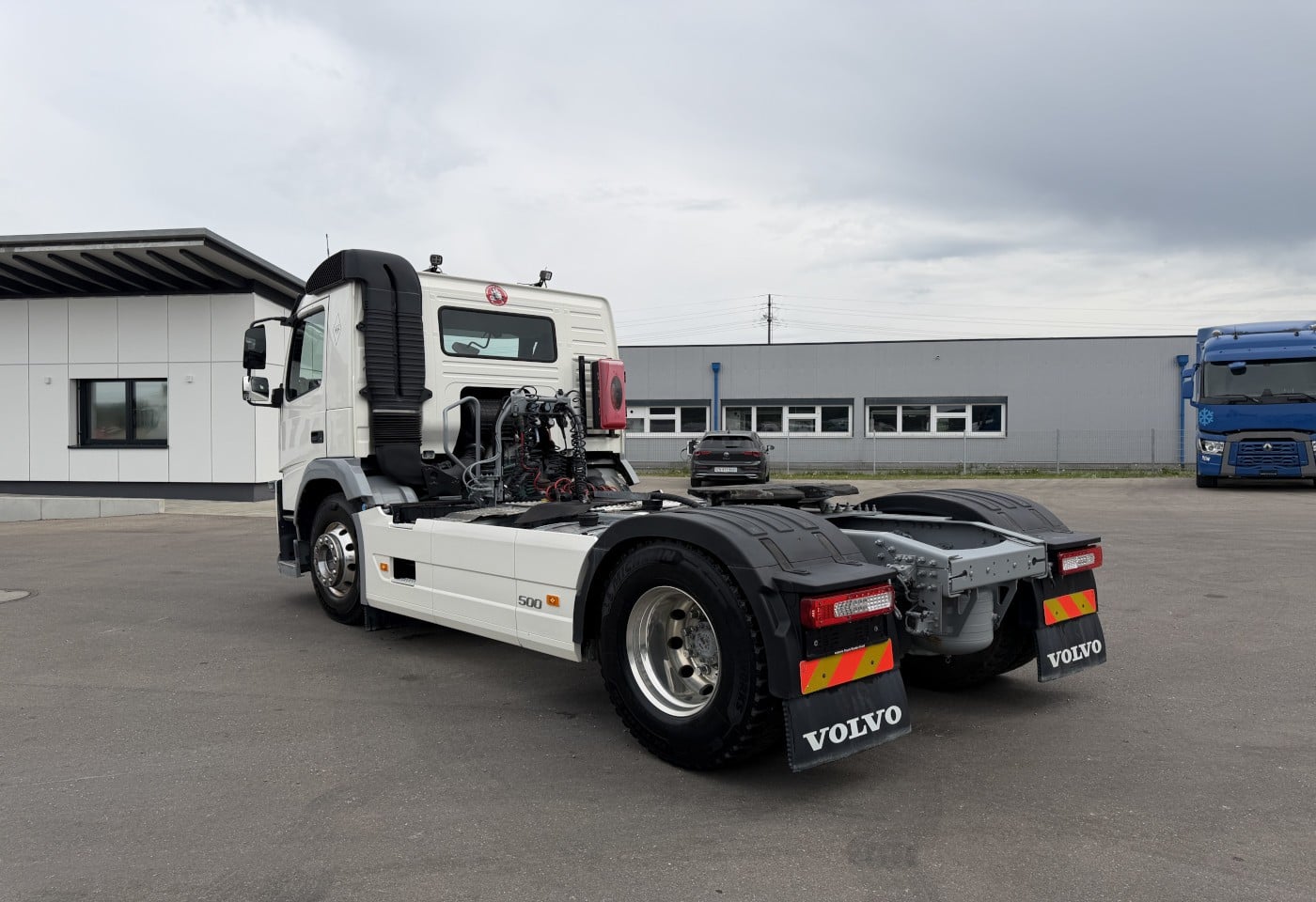 MOTO6625_3049620 vehicle image