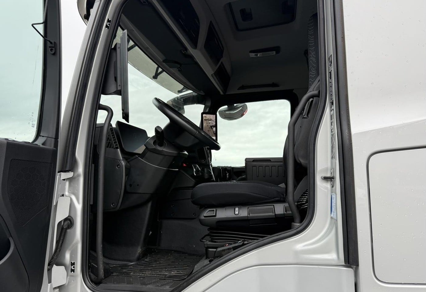 MOTO6625_3049623 vehicle image