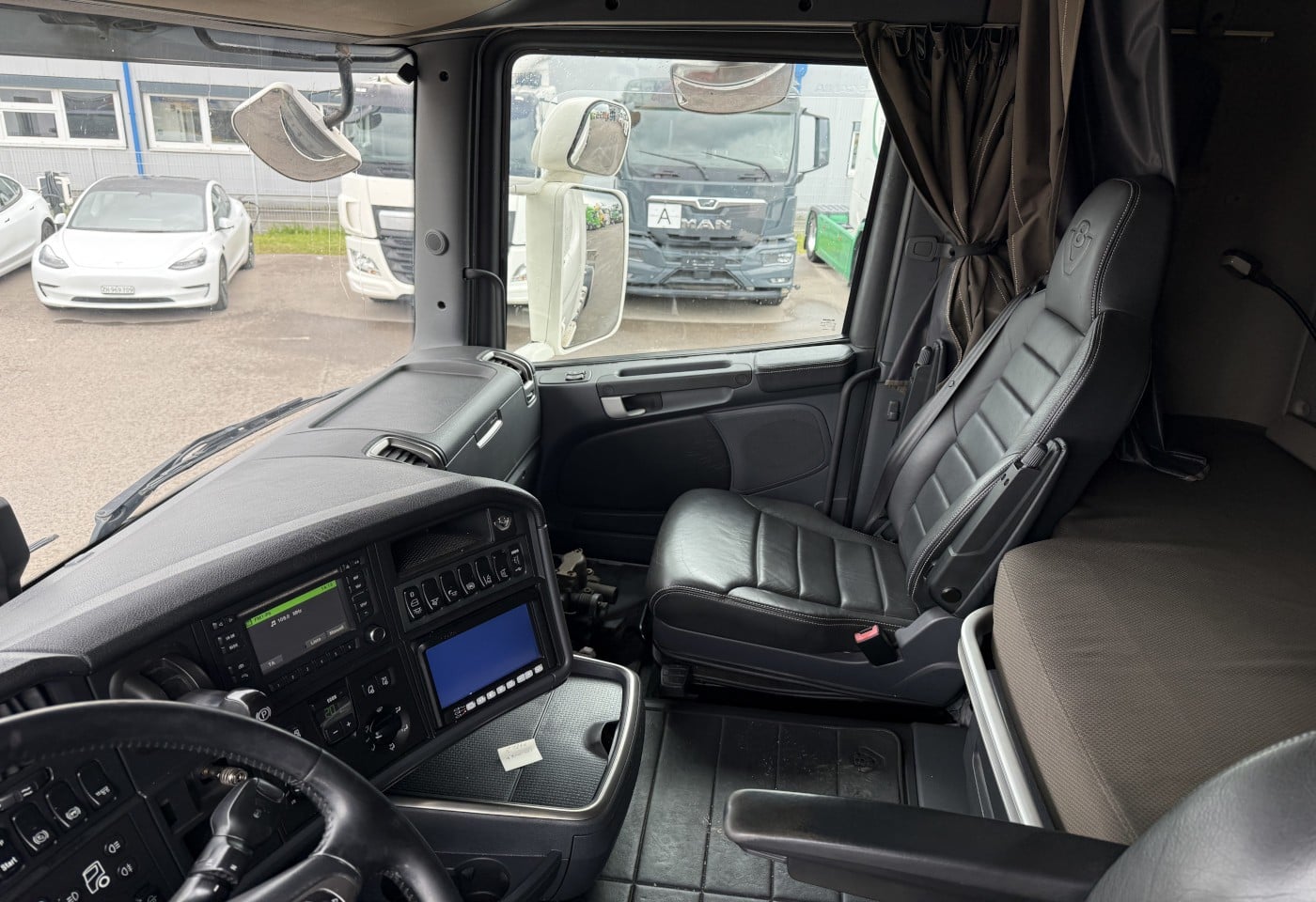 MOTO6625_3049986 vehicle image