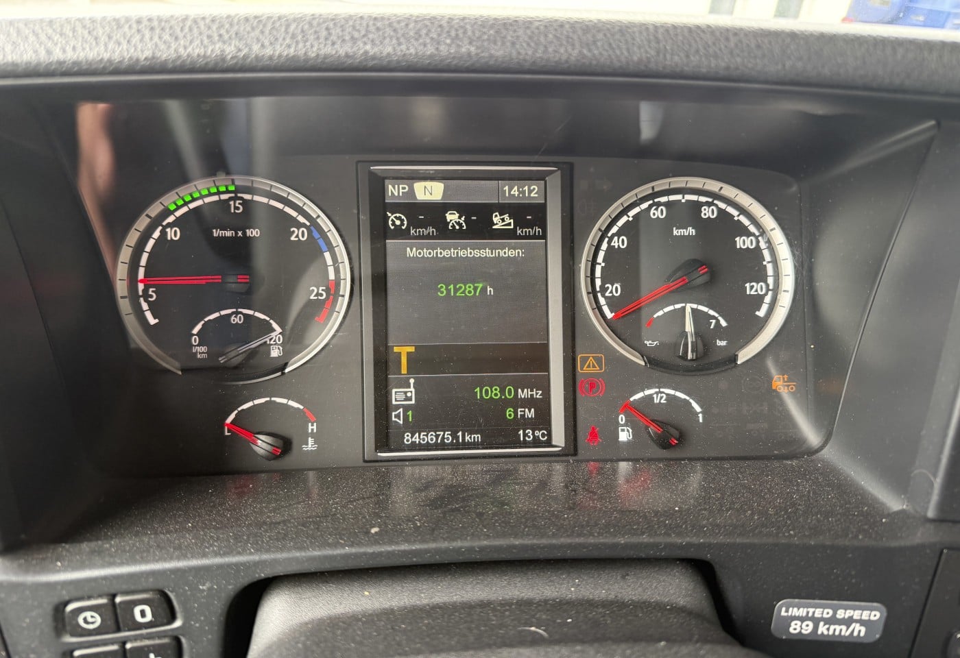 MOTO6625_3049986 vehicle image