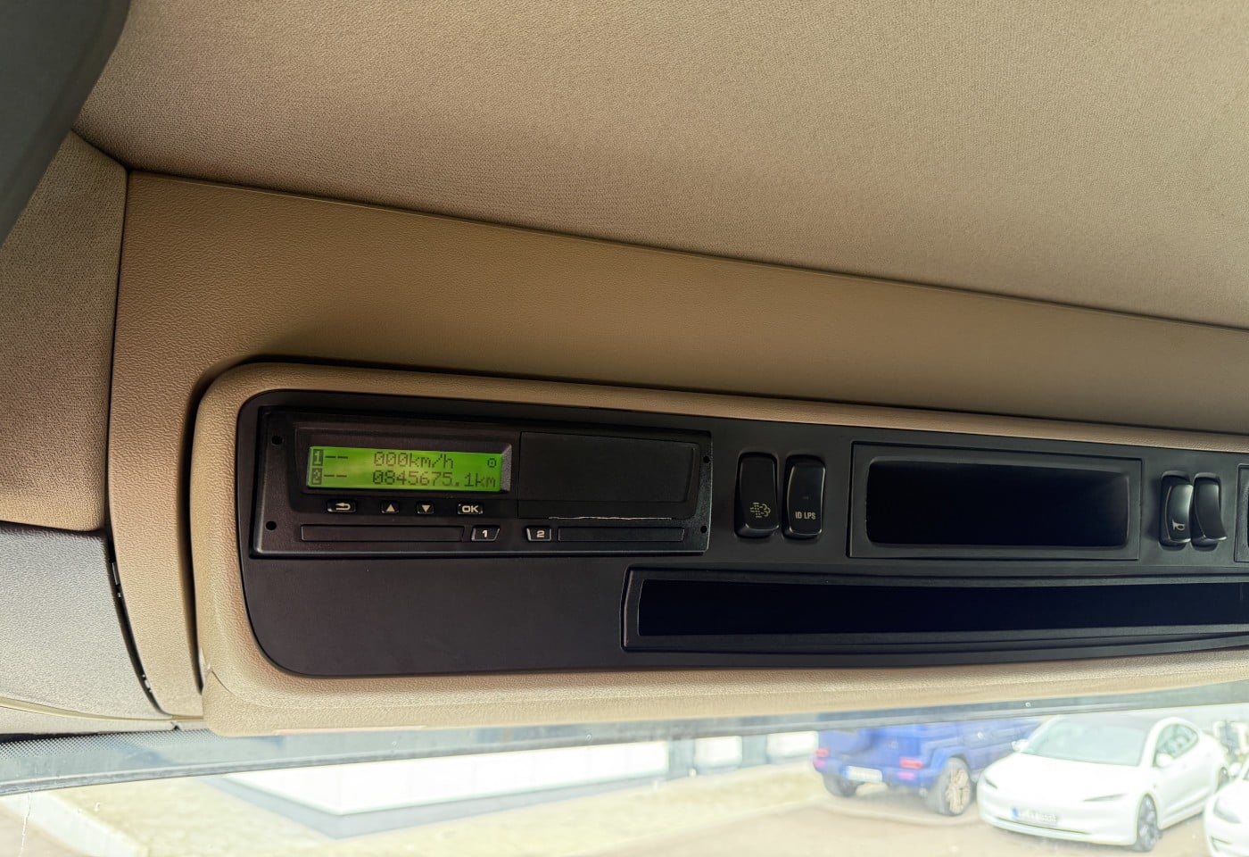 MOTO6625_3049986 vehicle image