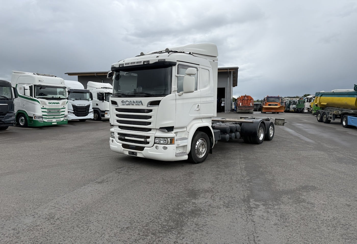 MOTO6625_3049986 vehicle image