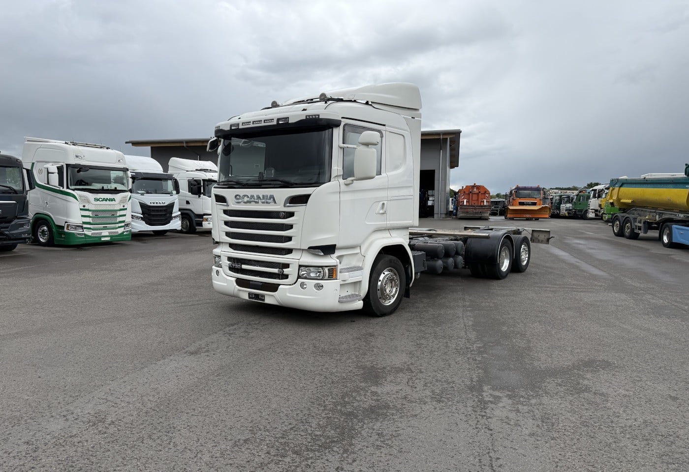 MOTO6625_3049986 vehicle image
