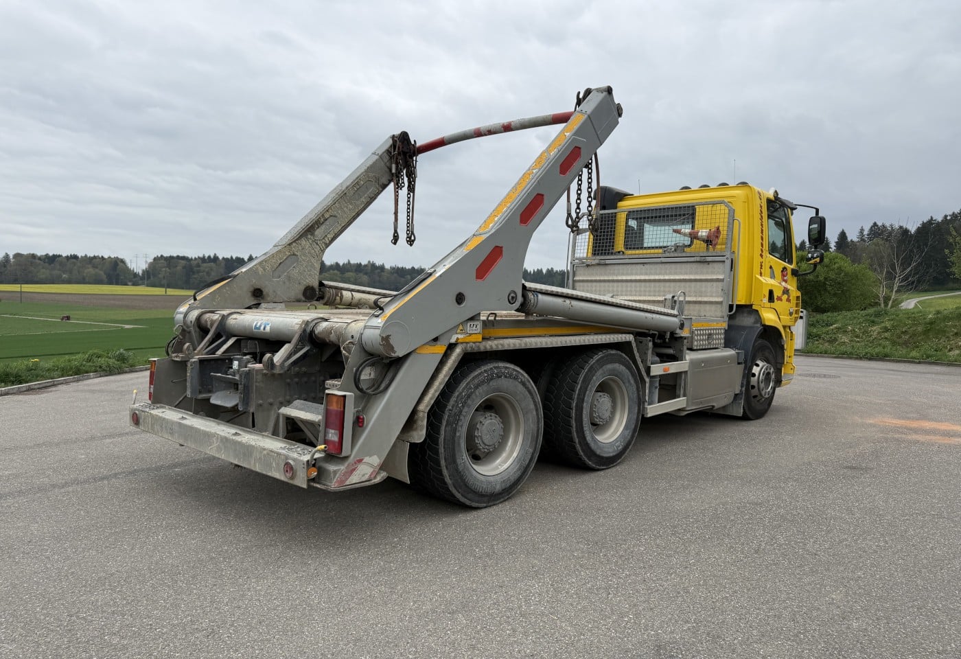 MOTO6625_3049624 vehicle image
