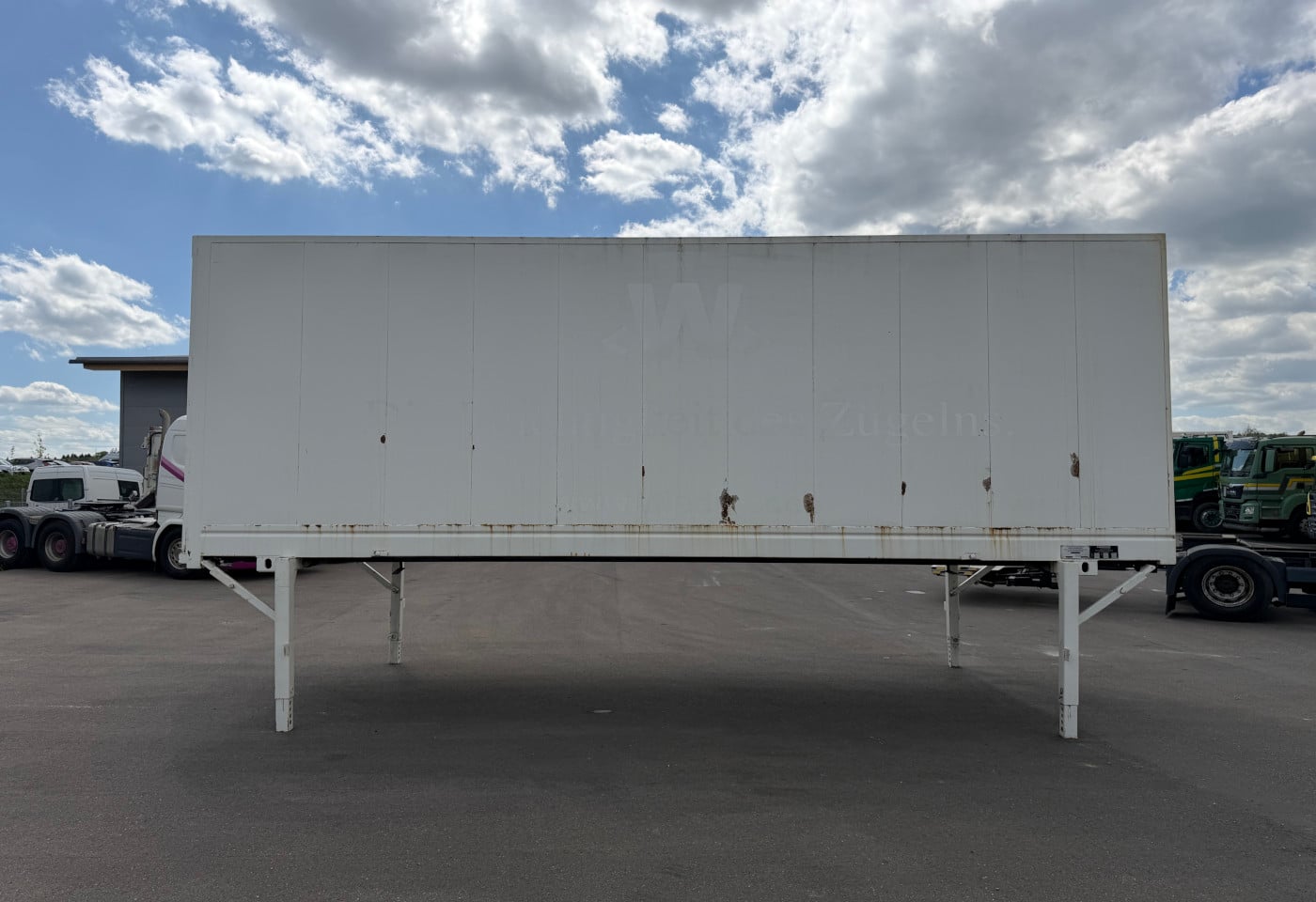 MOTO6625_3055835 vehicle image