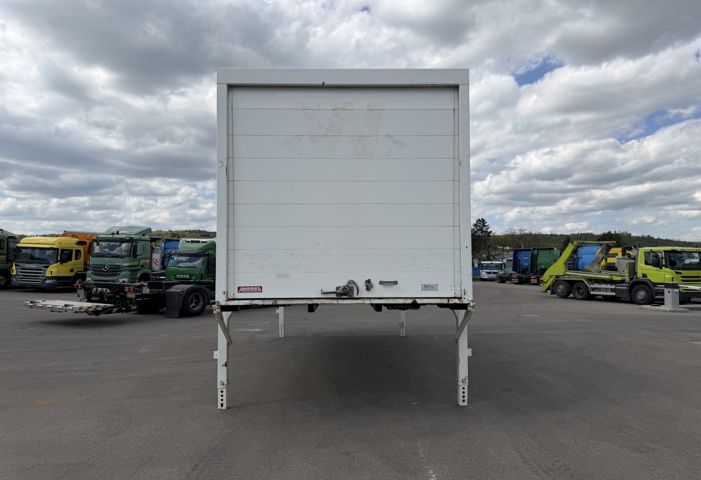 MOTO6625_3049618 vehicle image