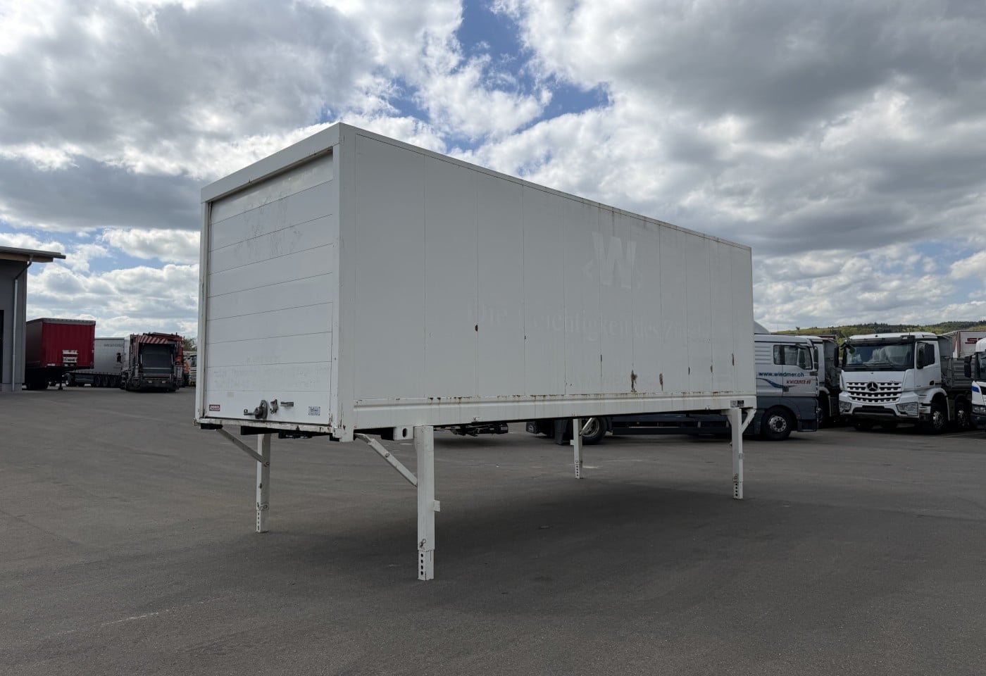MOTO6625_3049618 vehicle image