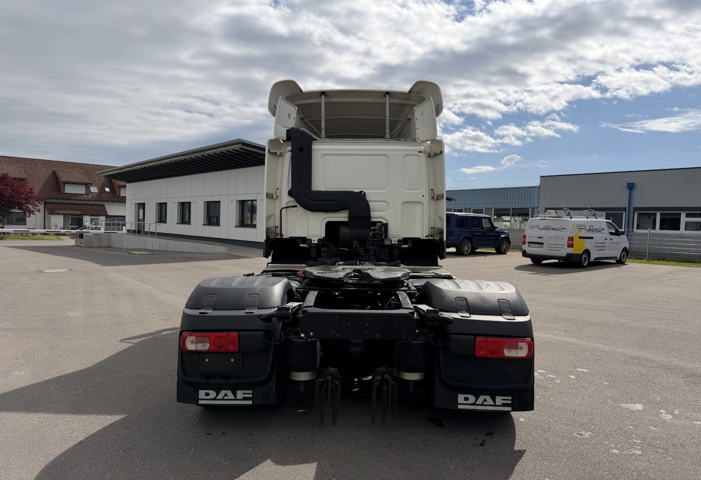 MOTO6625_3049612 vehicle image