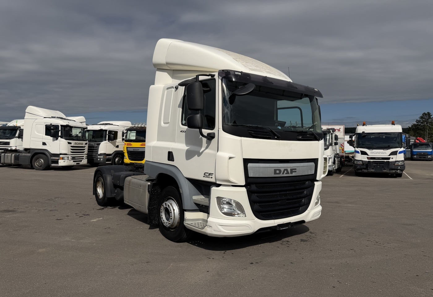 MOTO6625_3049612 vehicle image