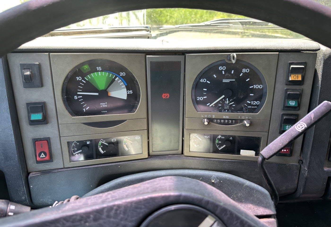 MOTO6625_3053801 vehicle image