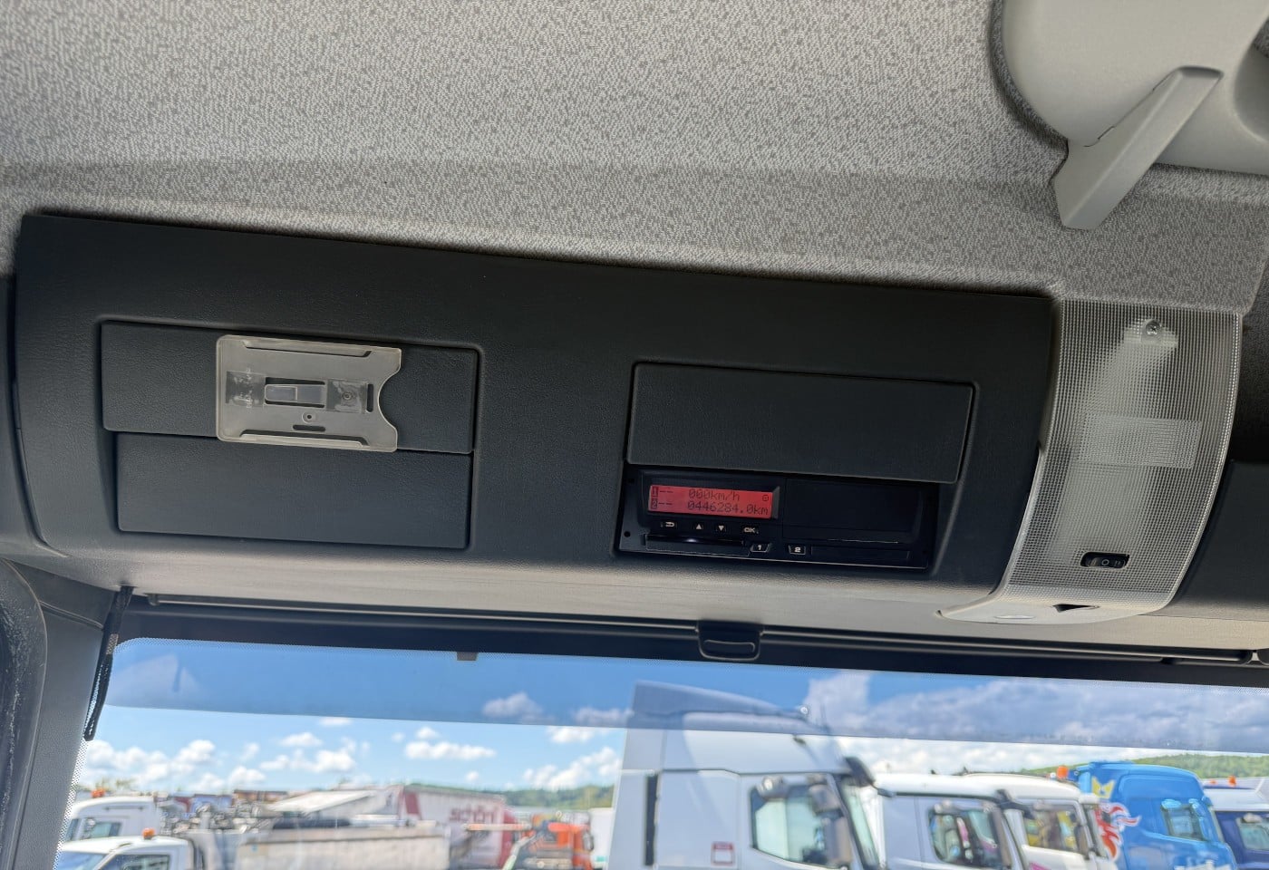 MOTO6625_3049613 vehicle image