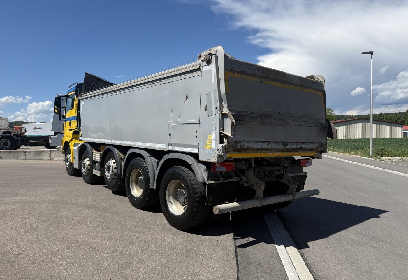 MOTO6625_3049613 vehicle image