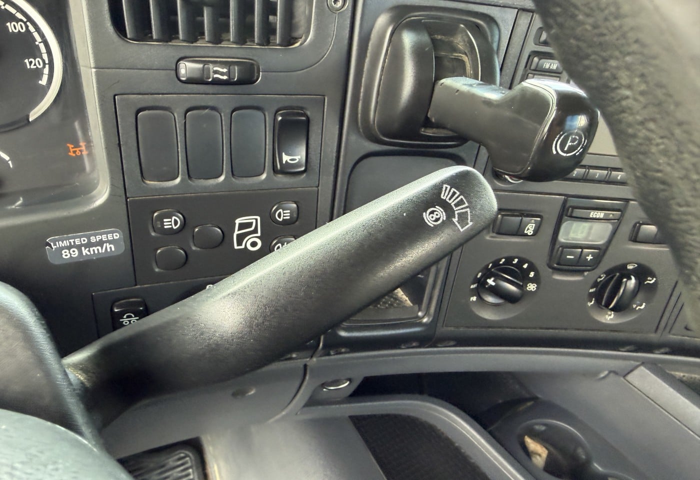 MOTO6625_3049606 vehicle image