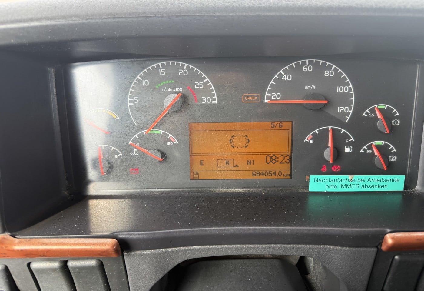 MOTO6625_3053397 vehicle image