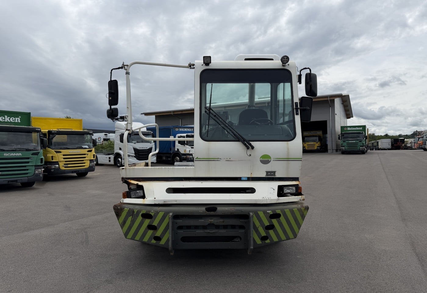 MOTO6625_3050528 vehicle image