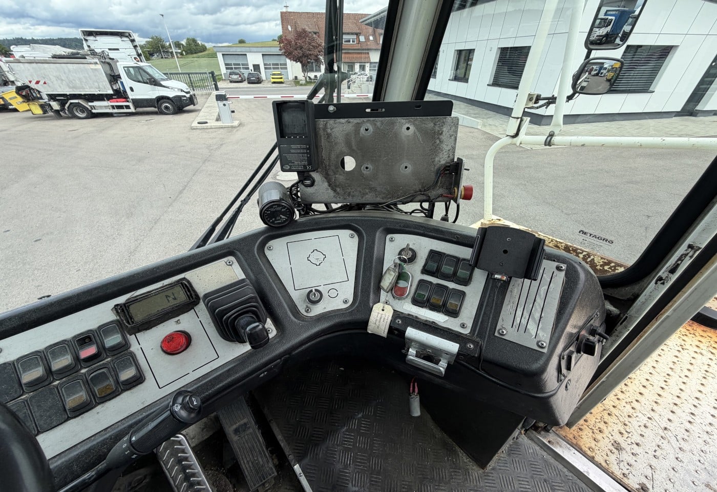 MOTO6625_3050528 vehicle image