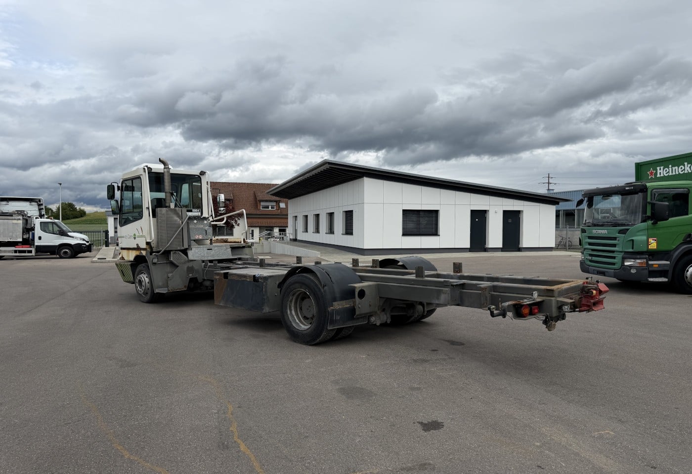 MOTO6625_3050528 vehicle image