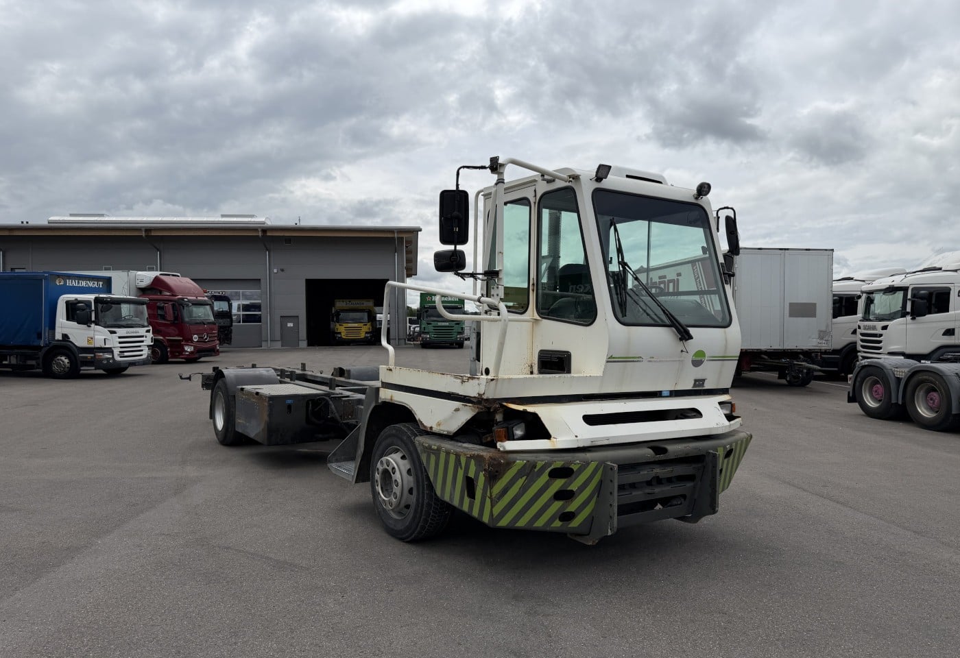MOTO6625_3050528 vehicle image