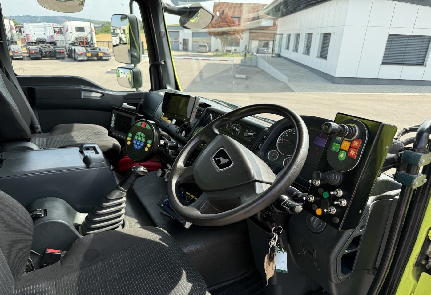 MOTO6625_3050168 vehicle image