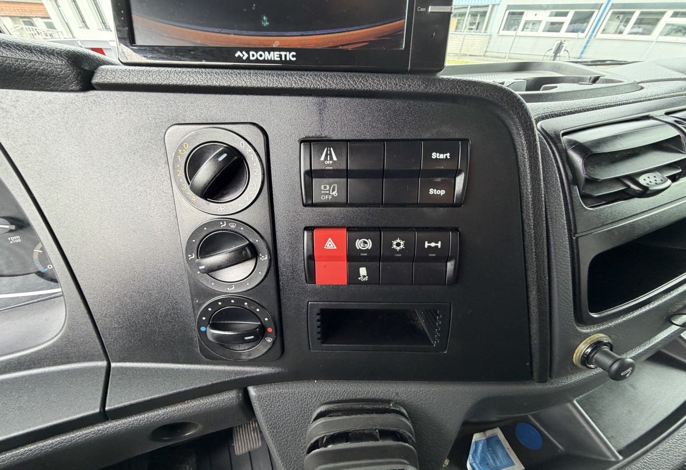 MOTO6625_3049610 vehicle image