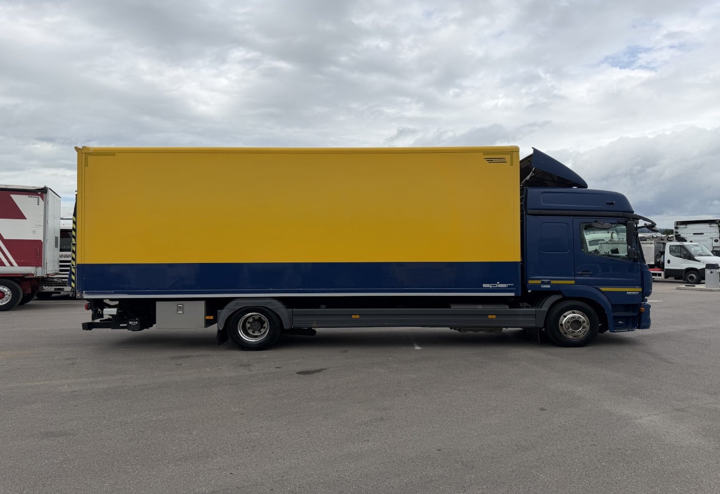 MOTO6625_3049610 vehicle image