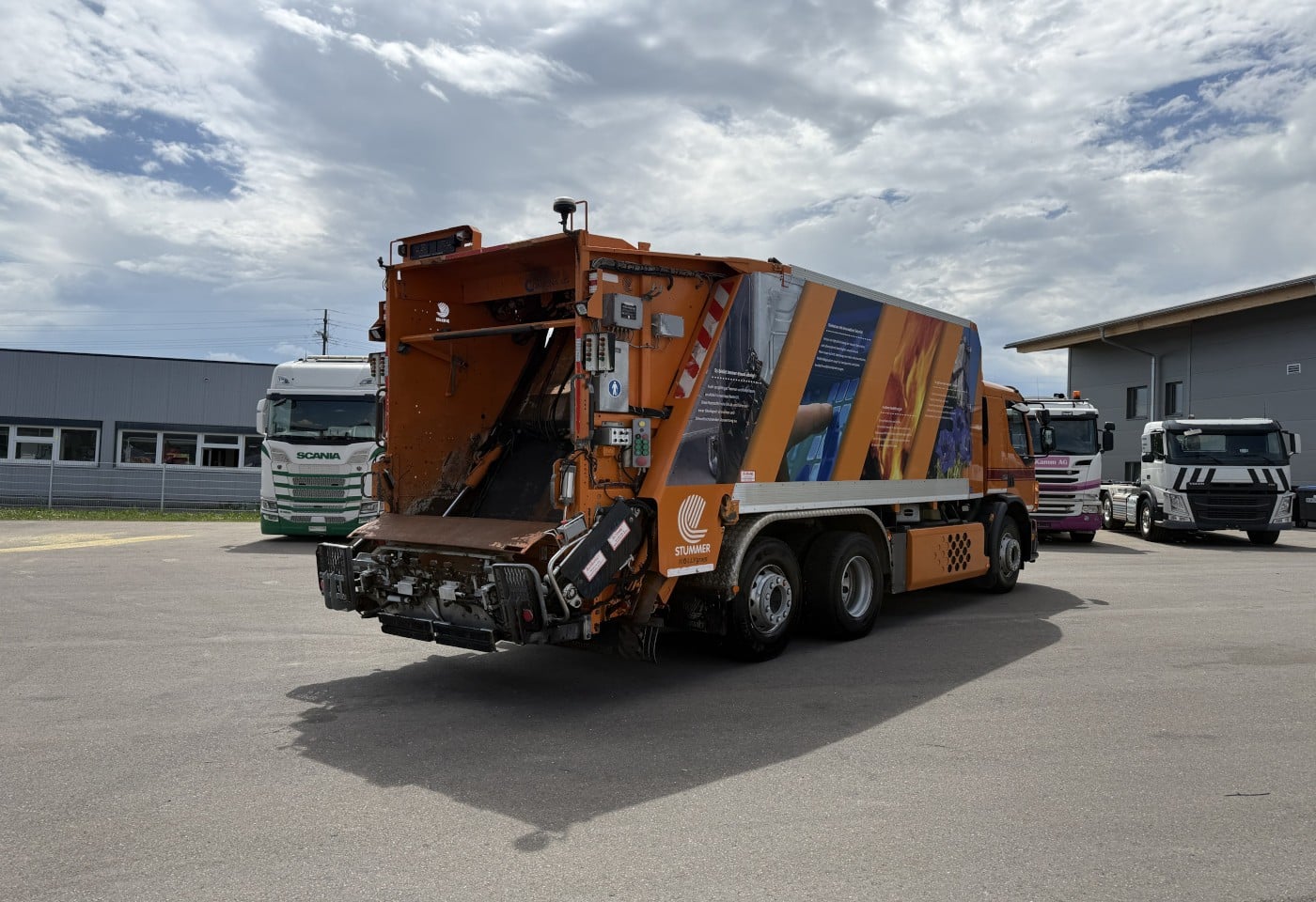 MOTO6625_3049608 vehicle image