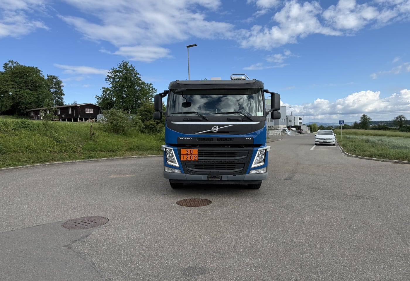 MOTO6625_3052465 vehicle image