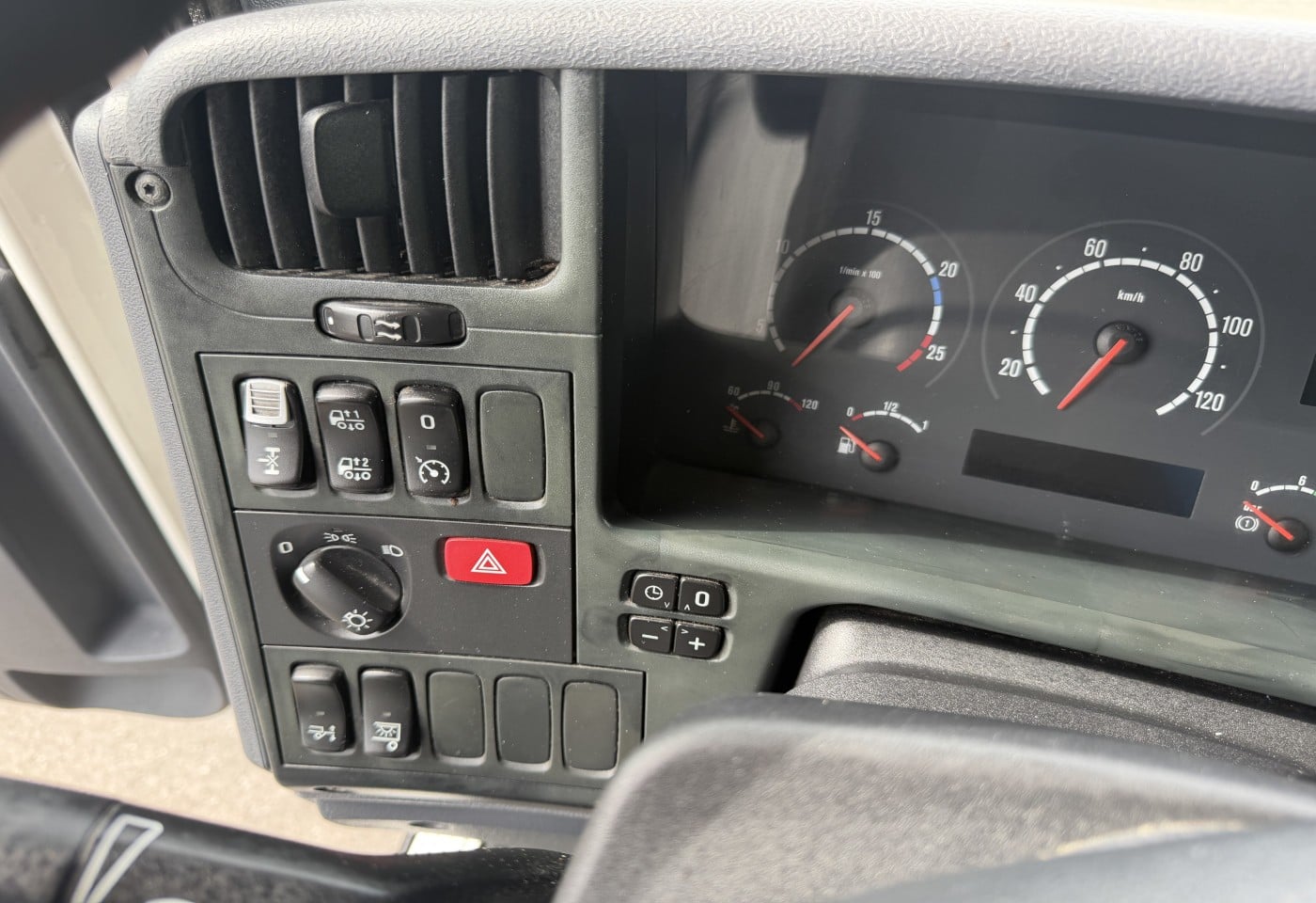 MOTO6625_3050157 vehicle image