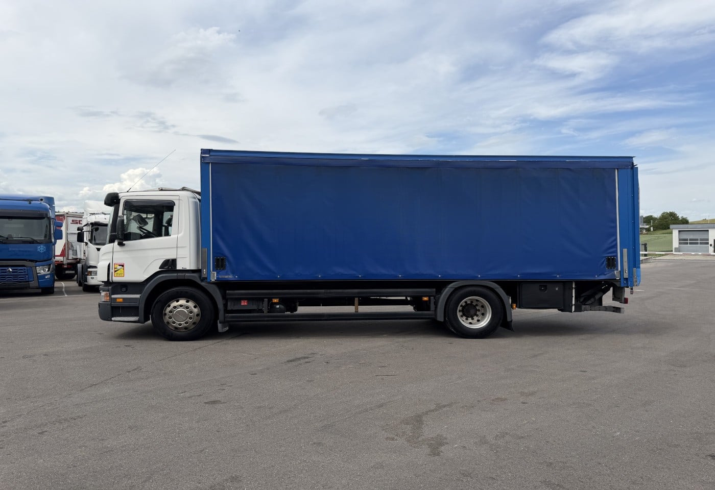 MOTO6625_3050157 vehicle image