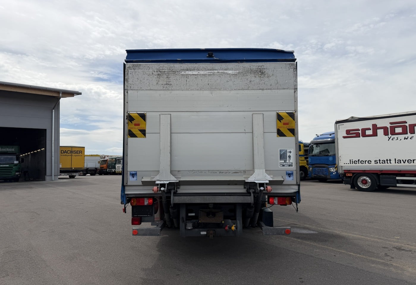 MOTO6625_3050157 vehicle image