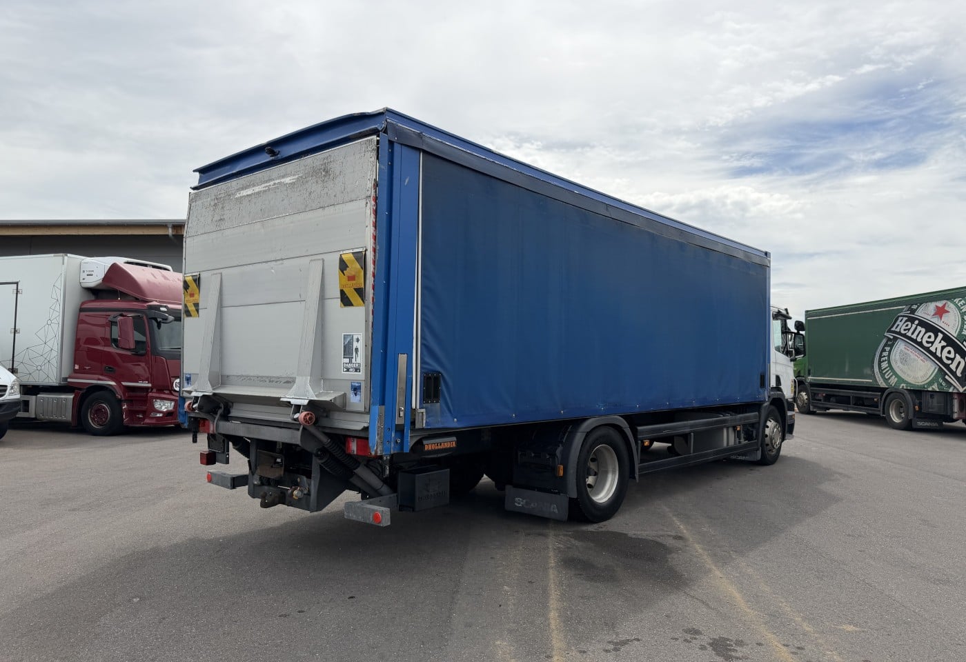 MOTO6625_3050157 vehicle image